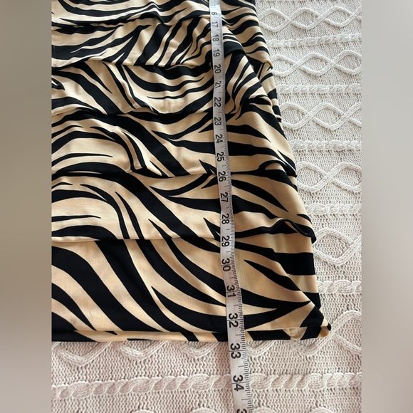 NWOT Sweet Storm Black and Cream Zebra Pattern Mini Dress Spandex Size Large - Picture 3 of 13